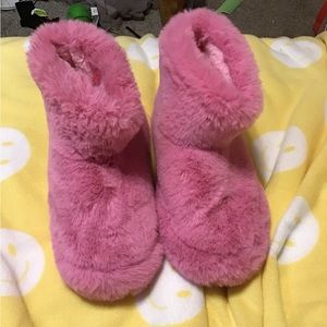 Charlotte Russe fuzzy slipper boots, comfy and warm snuggle boots